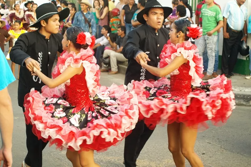 Los grupos de joropo Sabana y Cimarrones de Casanare, triunfaron en la octava versión de Joropiando en el Arauca que se realiza en el marco de las fiestas de Santa Bárbara.