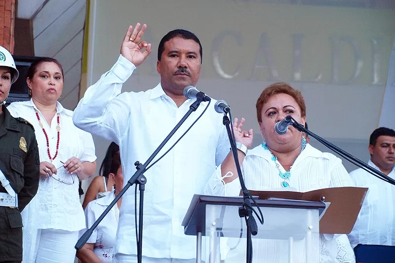 Facundo Castillo tomo posesión como gobernador del departamento de Arauca ante miles de araucanos en la plazoleta de la alcaldía de Arauca.