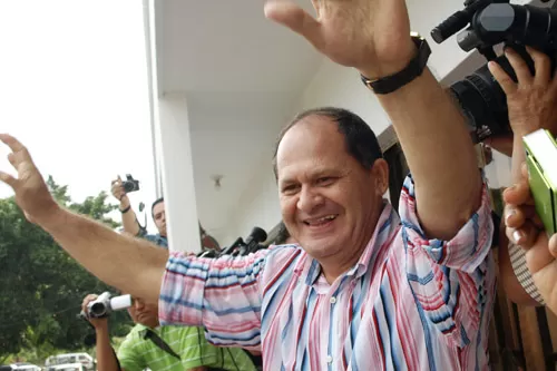 Con 6 votos a favor, 2 salvamentos y un magistrado ausente, El Consejo Nacional Electoral dictaminó que el nuevo Gobernador del Departamento de Arauca es el Ingeniero Luis Ataya Arias, del partido Cambio Radical.