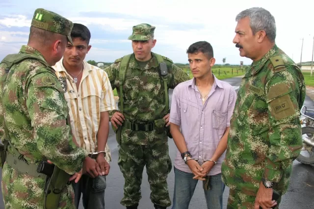 El General Jaime Reyes Bretón, dialogó con los desmovilizados.