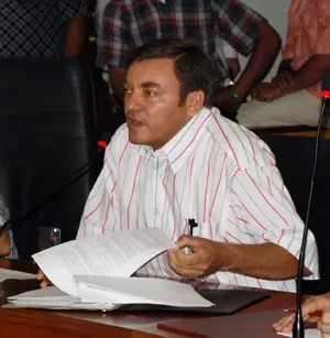 Sebasti&aacute;n Vera Alvarado, nuevo Contralor departamental.