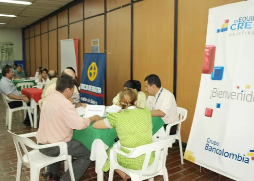 Los comerciantes y empresarios reciben orientaci&oacute;n y asesor&iacute;a financiera de la banca establecida en Arauca.