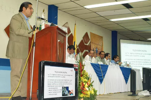  Conferencia sobre la televisión digital terrestre presento la Comisión Nacional de Televisión en Arauca.