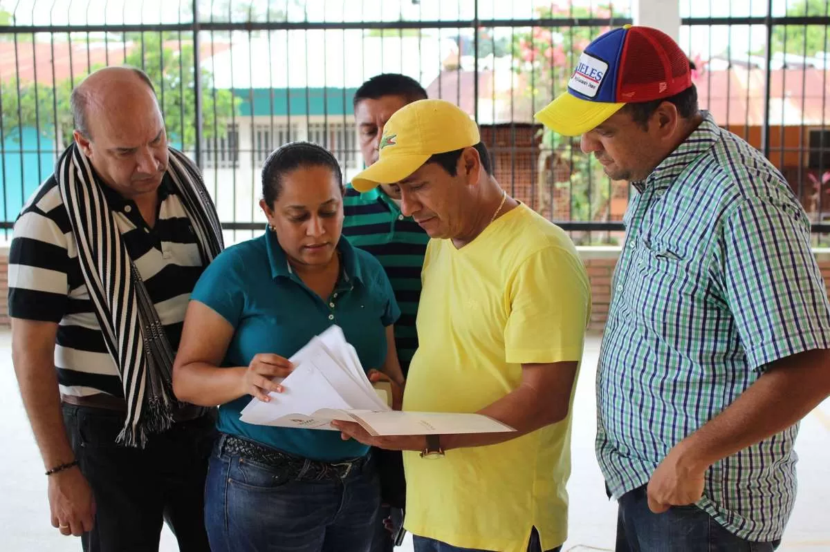 Instituto Colombiano de Desarrollo Rural INCODER, hizo entrega de los títulos de propiedad a 70 nuevas familias .
