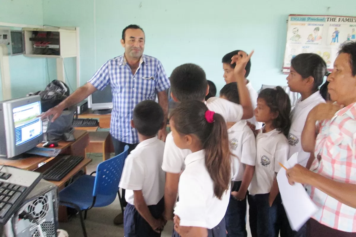 Socializaron el voto electrónico para personeros estudiantiles en Aguazul, Casanare.