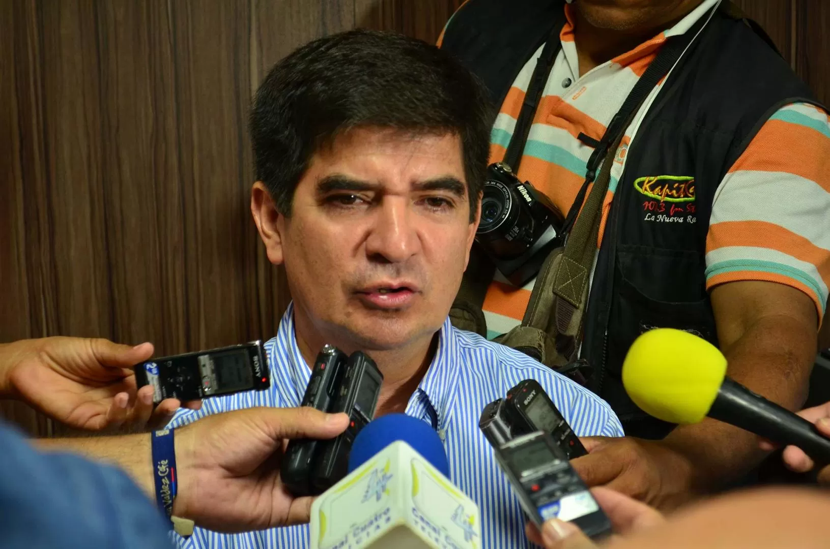 Álvaro Espinel Ortega, gerente de Enelar pidió a los araucanos ahorrar energía eléctrica para que el consumo excesivo no afecte el valor final de la factura.