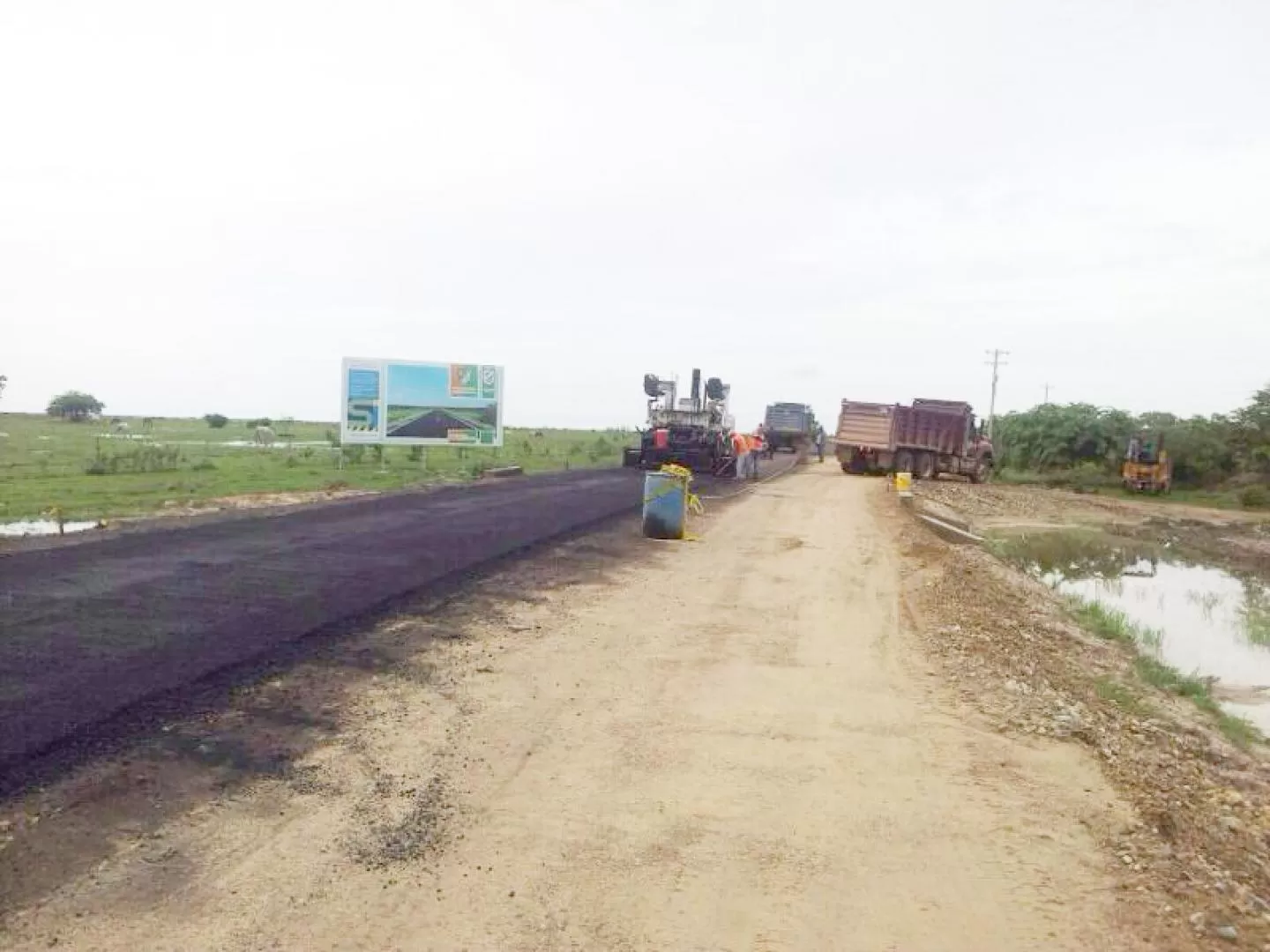 En la vía Cravo Norte –Arauca, en el sector de Agualinda, avanzan de manera significativa los trabajos de obra en este tramo.