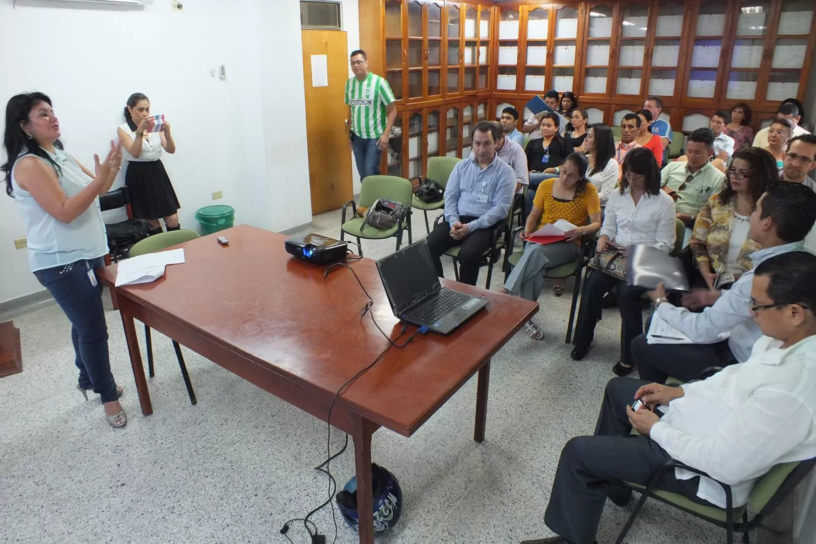 INVIMA y Unidad de Salud de Arauca, actualizan a las IPS, ESES y establecimientos farmacéuticos, sobre normas pertinentes, en el marco de las competencias.