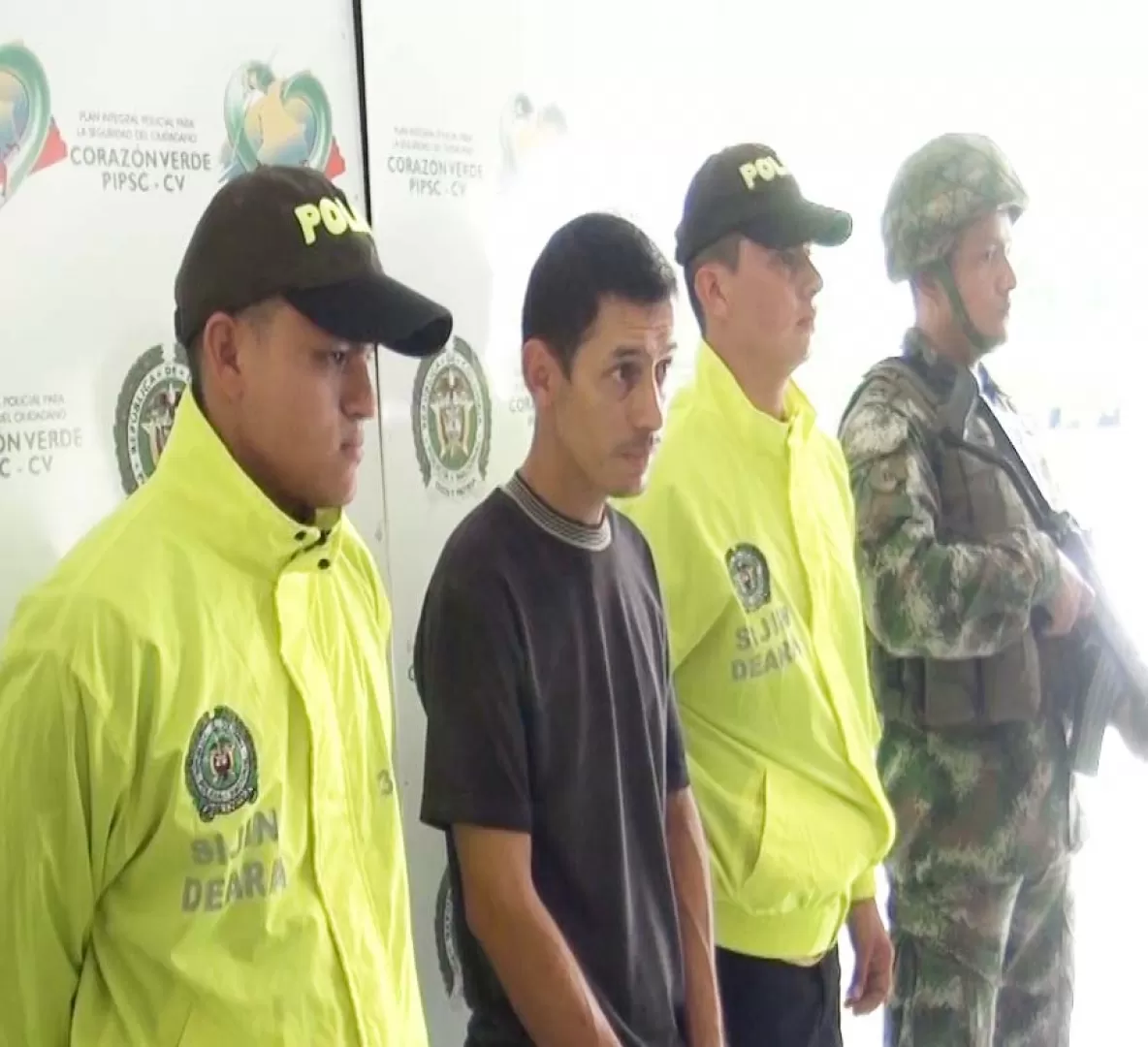 Alias El Carnicero fue capturado por las autoridades en Monterrey, Casanare, era buscado en Arauca para que cumpliera condena por delitos que incluyen homicidio y desplazamiento forzado.