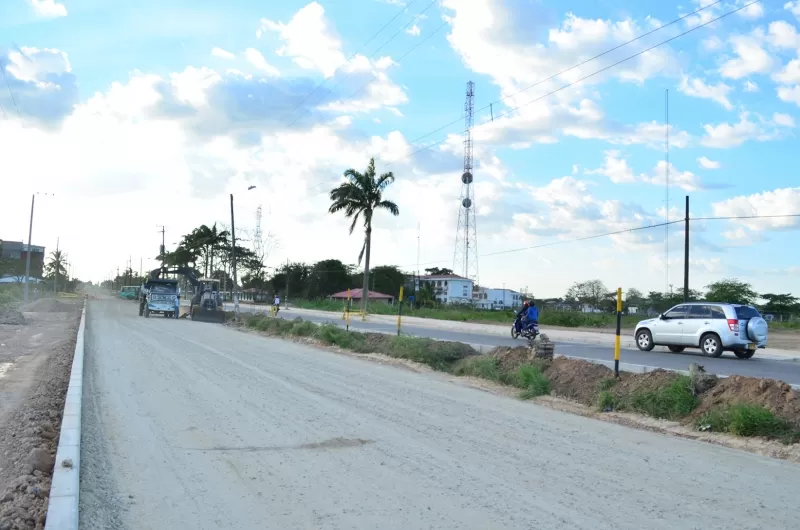 La doble calzada al puente internacional continúa en construcción en Arauca. 