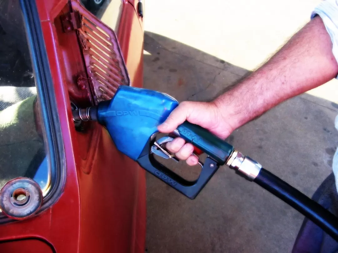 En más de 100 mil galones fue aumentado el cupo de la gasolina para la capital araucana. Según el Ministerio de Minas, debe usarse al menos 60 por ciento en motores de gasolina corriente.