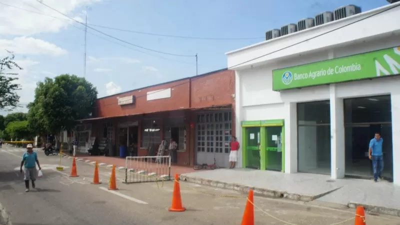 Los usuarios de este banco vivieron momentos de zozobra cuando se presento el asesinato del policía en el municipio de Tame.