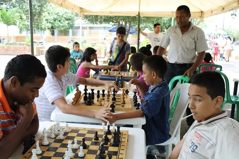 En Arauquita se realizó un torneo relámpago de ajedrez al parque.