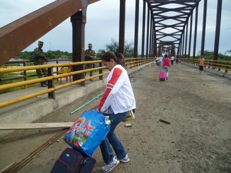 El puente sobre el río Casanare ya esta casi listo para que la comunidad lo empiece a utilizar.