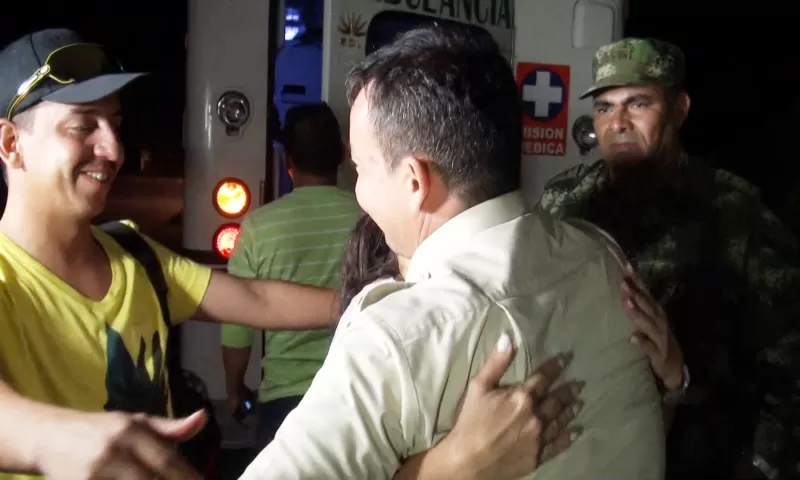 El pasajero Mauricio Guevara y el piloto Jesús Darío Marín sobrevivieron a un accidente aéreo y a un secuestrados en menos de 24 horas en Arauca.