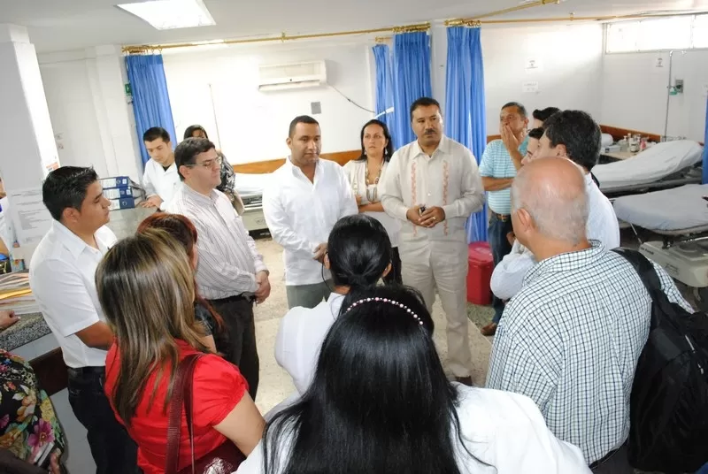 El Viceministro de salud Carlos Mario Ramírez, el Superintendente Conrado Gómez y el gobernador de ARauca Facundo Castillo, visitaron el hospital San Vicente para conocer el estado en el que esta prestando el servicio a la comunidad araucana.
