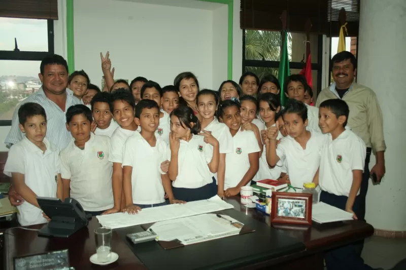 Los estudiantes dialogaron con el alcalde Willman Enrique Celemín Cáceres.