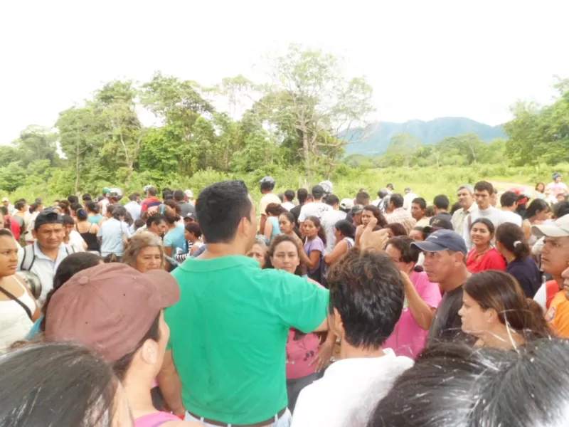 El gerente del Idury invió a los invasores a acudir desde 22 hasta al 26 de mayo a coliseo Mauricio Naranjo para que se postulen de la forma correcta a subsidios de vivienda de interés social.