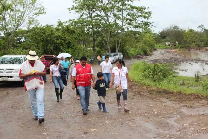 Las autoridades entregaron ayudas a las personas de las veredas afectadas por el invierno en Yopal.