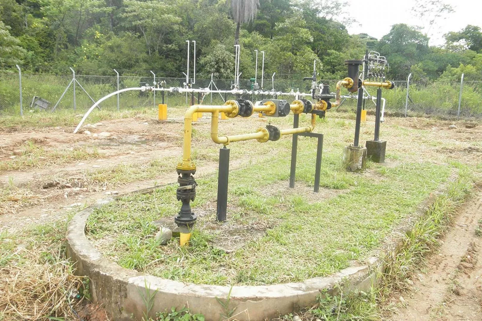 Fuga en la línea de gas de acero al carbón a la altura del City Gate 