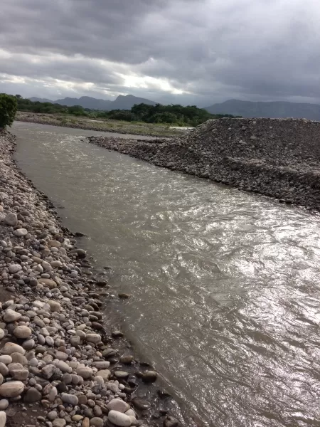 La canalización del río beneficia a la comunidad de las veredas La Manga, La Calceta, Tacarimena – El Triunfo y Palomas, entre otras.