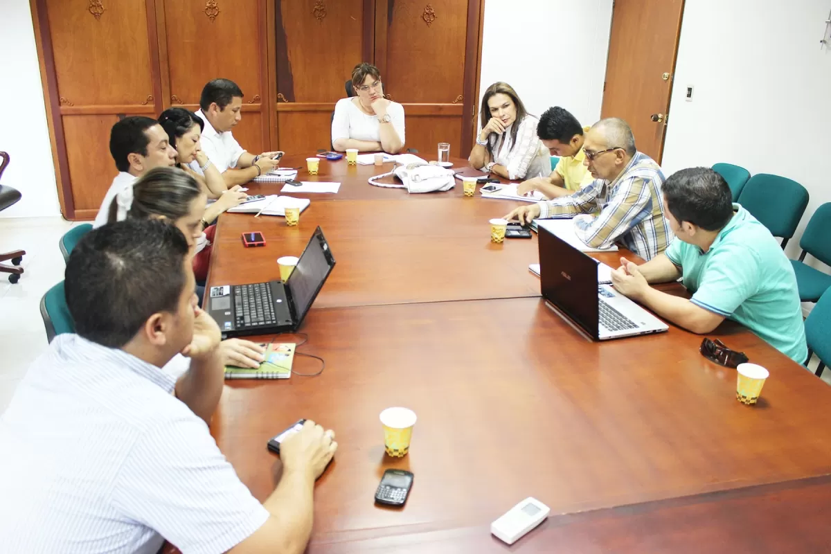 En reunión realizada en Corporinoquia se dijo que los municipios afectados volverán a llevar la basura dentro de 35 días cuando se termine la construcción de la se termine la construcción de la trinchera 9.