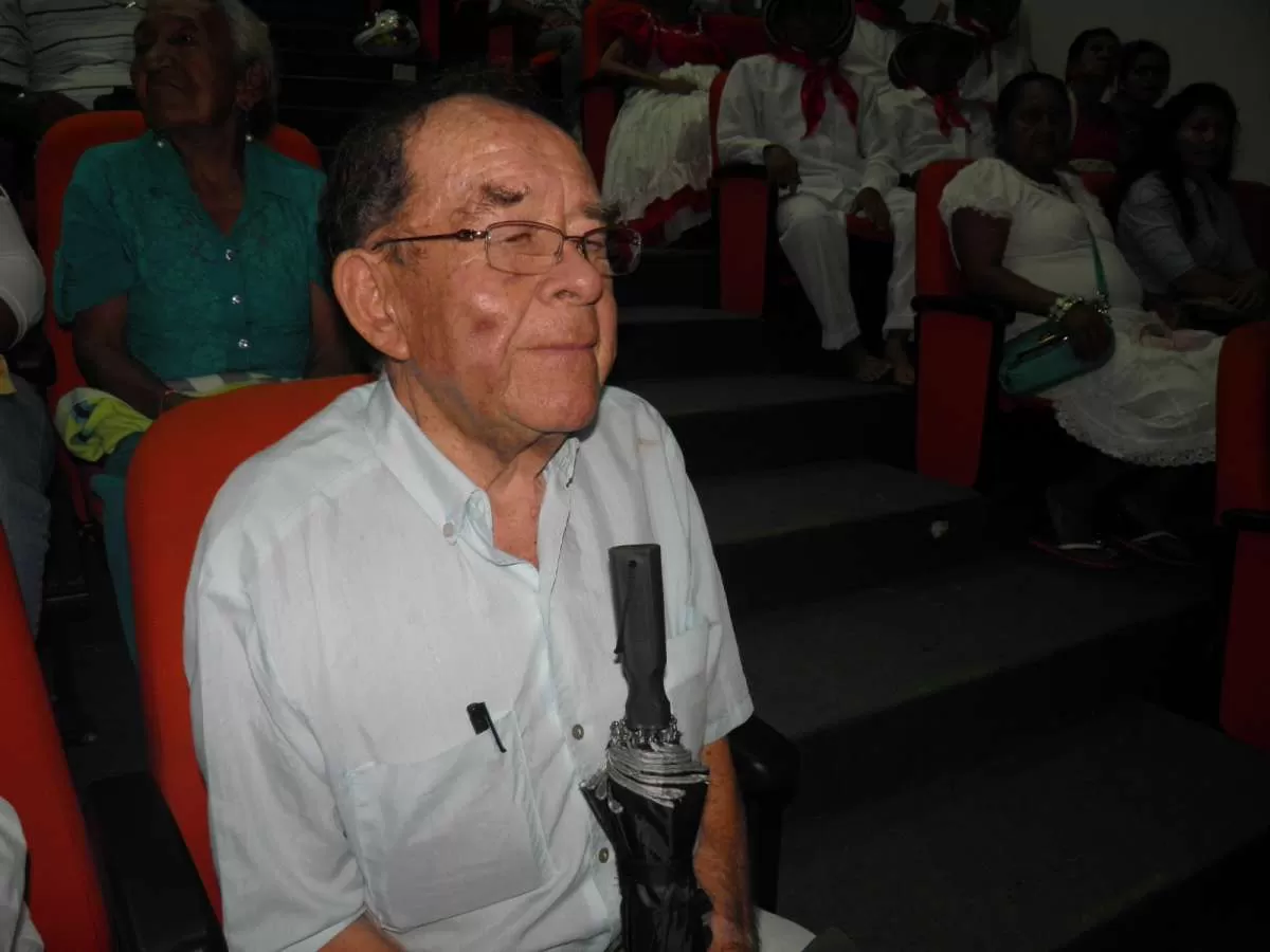 En Yopal anciano de 85 años terminó la primaria, gracias a programas auspiciados por Secretaría de Educación Municipal