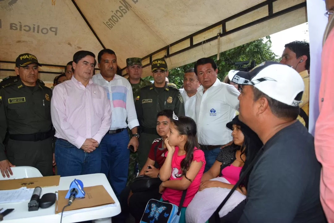 Canciller,  Ministro del Interior y el Defensor Nacional del Pueblo conocieron dificultades del departamento de Arauca por crisis fronteriza con Venezuela.