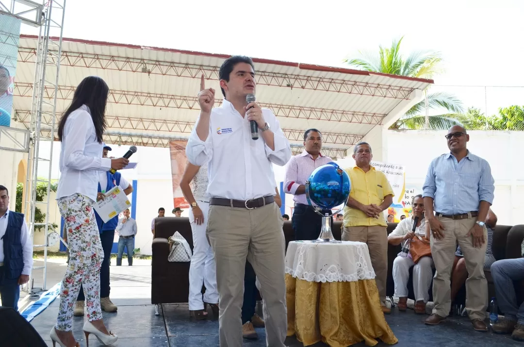 Con la presencia del Ministro de Vivienda entregaron las primeras casas gratis en Arauca.