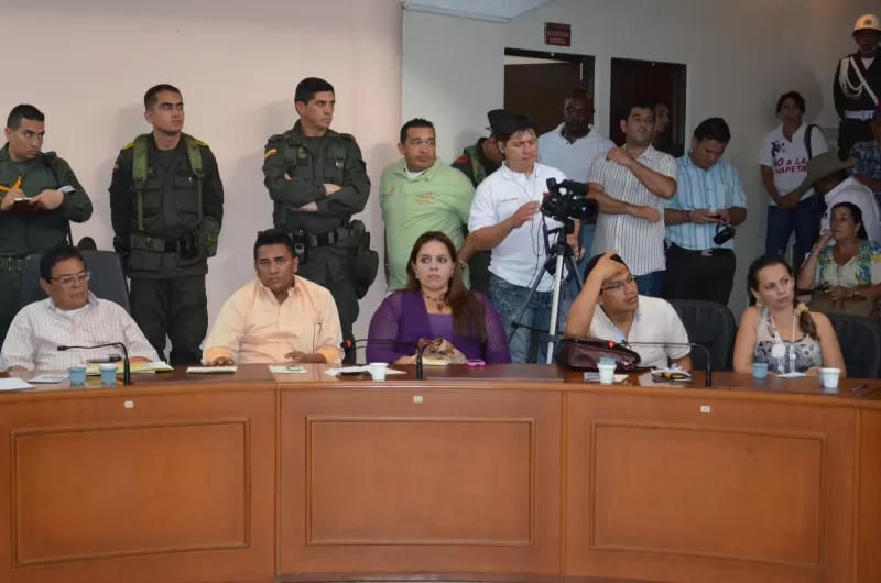 Los diputados de la Asamblea Departamental de Arauca también estuvieron presentes en la reunión.
