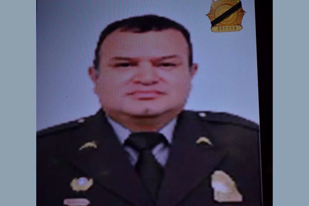 Intendente de la Policía Nacional, Mario Alexander González Chica, adscrito a la Sijin, murió en enfrentamiento con guerrilleros de las Farc que perpetraron ataque a CAI en la ciudad de Arauca.