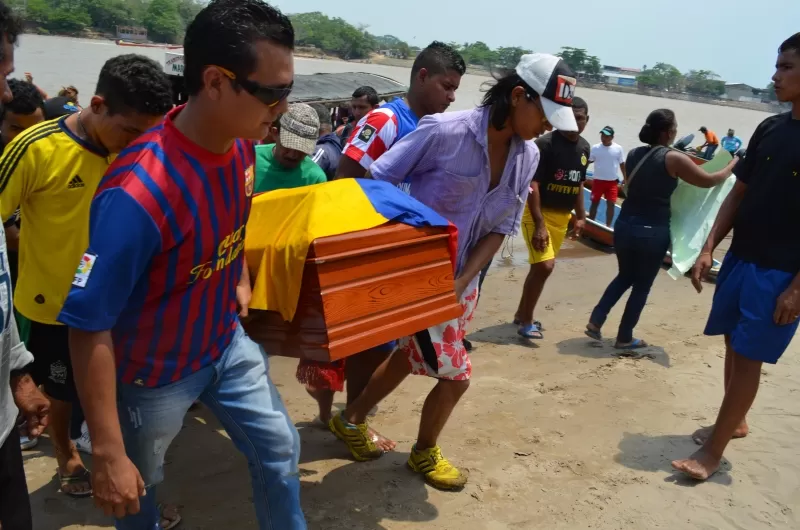 La familia del canoero asesinado espera que el responsable del crimen del canoero se puesto en manos de la justicia venezolana.