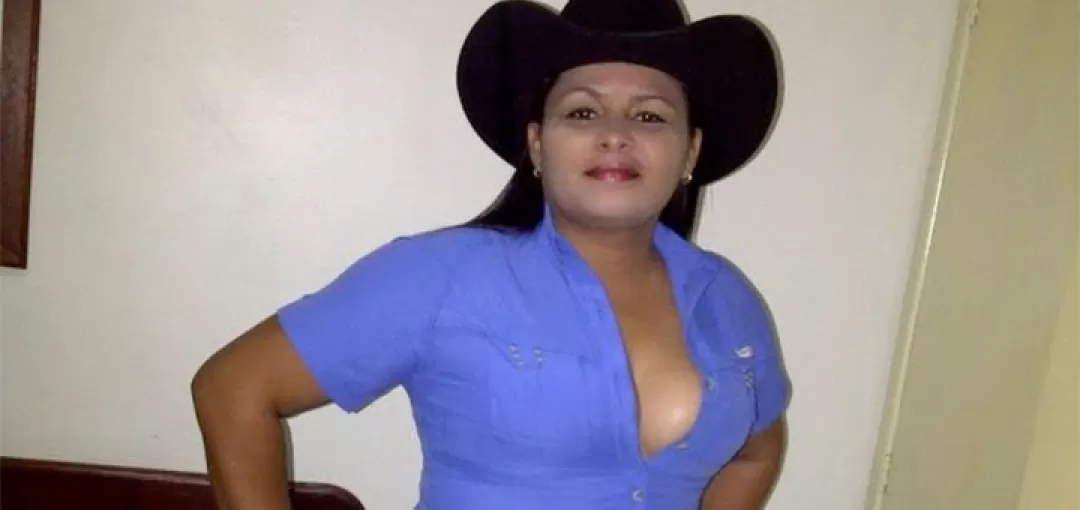 La cantautora llanera, Elisa Guerrero, asesinada la madrugada de este lunes presuntamente por ladrones, en la urbanización Villas de Santamaría del municipio Tinaquillo del estado Cojedes, Venezuela.