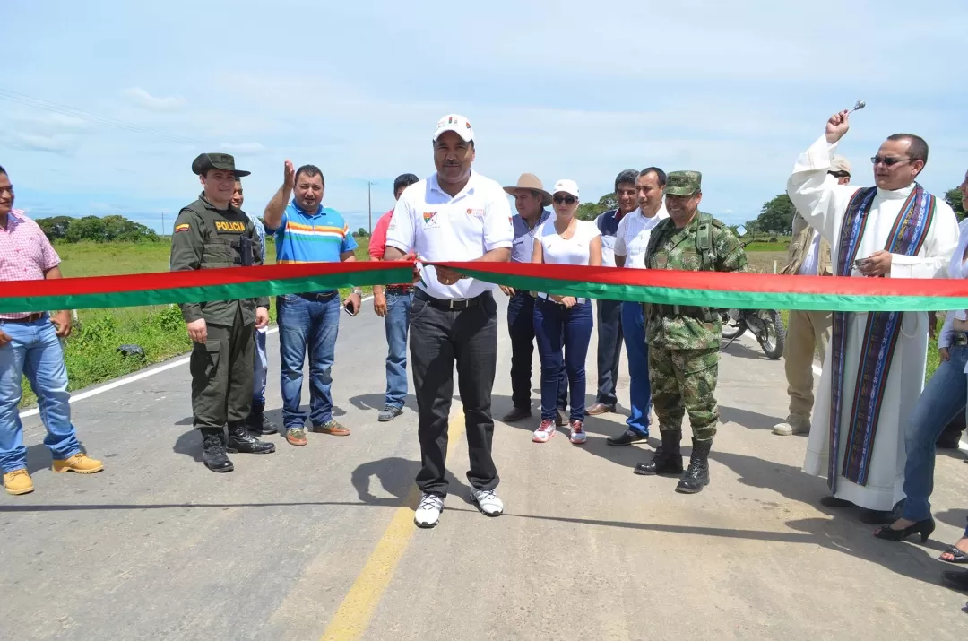 Gobernador de Arauca, Facundo Castillo, entregó obras y dotaciones a instituciones  en Puerto Rondón.