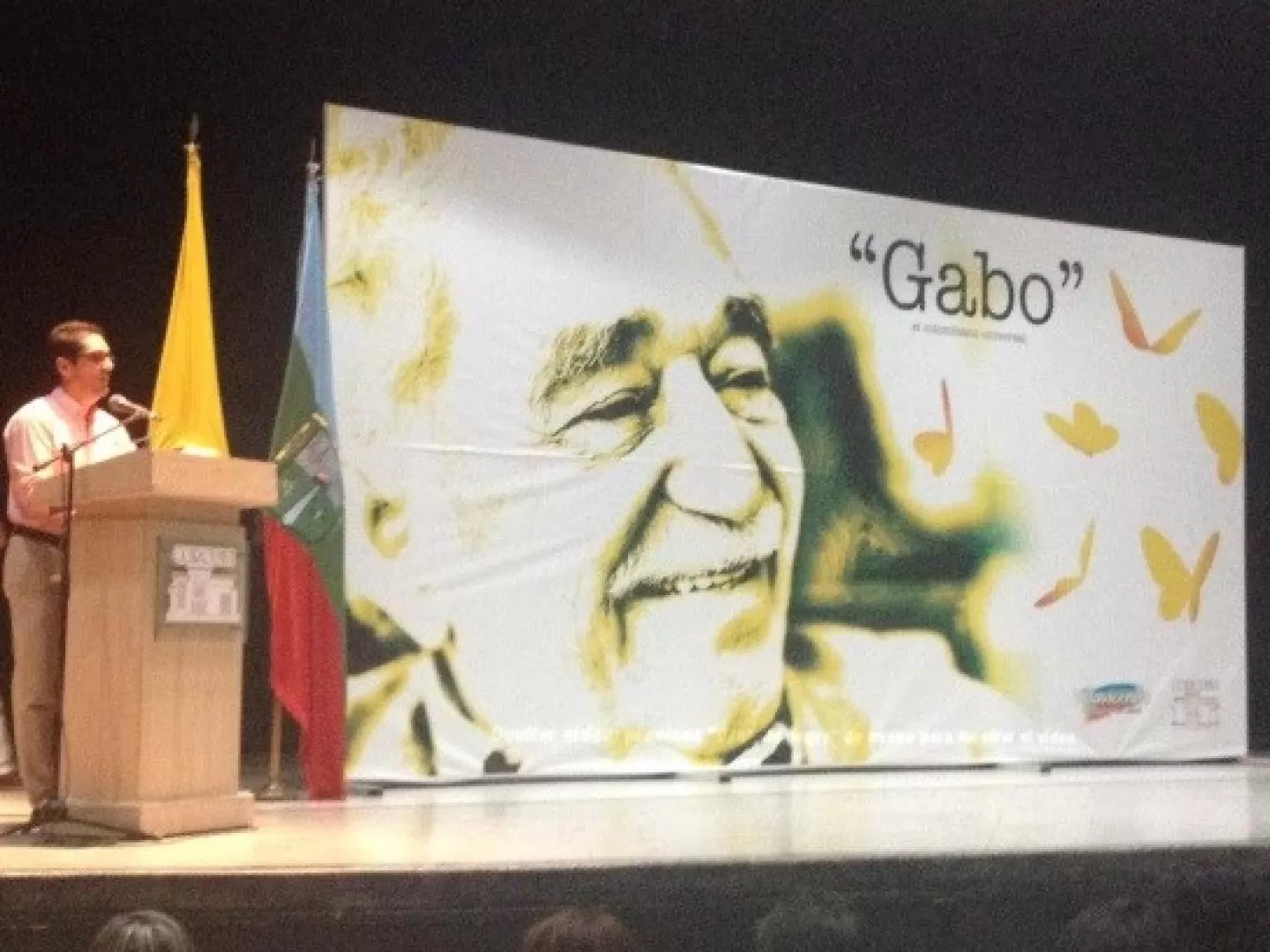el Gobierno de Villavicencio realizó la jornada de Gabolectura impulsada por el Ministerio de Cultura en la celebración del día del idioma y donde se rindió homenaje al nobel de literatura Gabriel García Márquez c