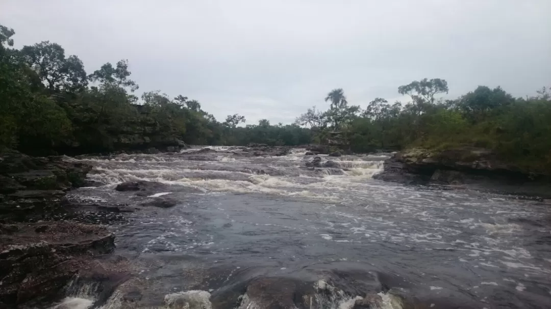 Precipitaciones en La Macarena hicieron que aumentaran los niveles de agua en los distintos ríos de la zona en especial de Caño Cristales, el cual ya no sera cerrado.