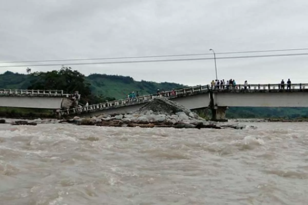 Maquinaria y personal técnico especializado determinó hoy el Gobierno Departamental para atender emergencia del puente la Reconciliación en Lejanías; un puente metálico llegaría al lugar