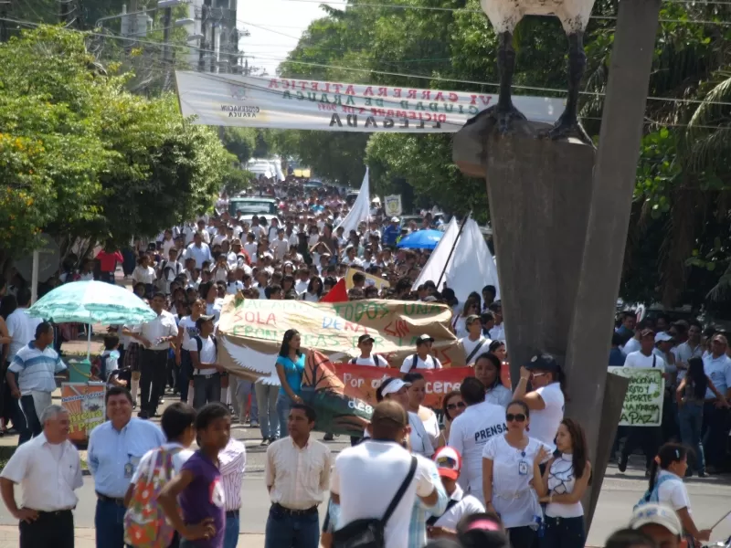 Araucanos salieron a decir no mas violencia contra los niños.