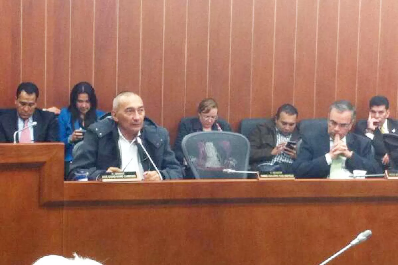 Edgar Bejarano García, alcalde de Paz de Ariporo, Casanare, asistió a la Comisión Quinta del Senado donde se llevó a cabo un debate sobre las Crisis ambiental en la Orinoquia