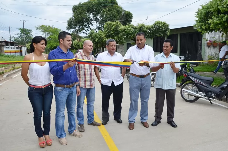 La carrera 27 con una inversión de 400 millones de pesos fue entregada a la comunidad araucana.