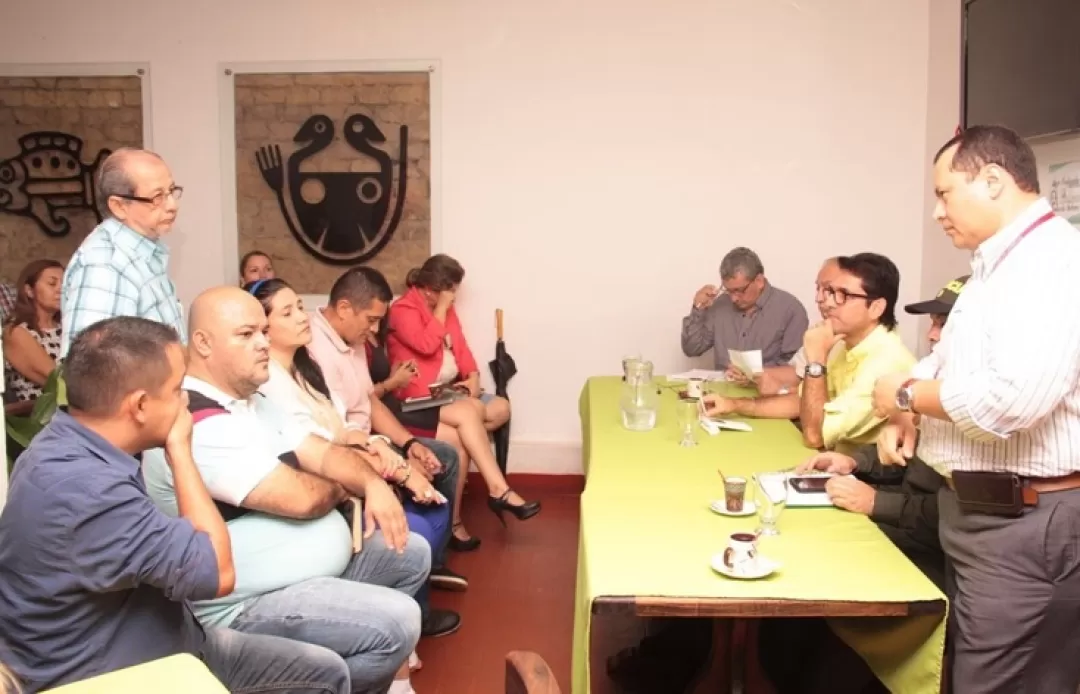 Durante más de 4 horas se reunieron el alcalde de Villavicencio Juan Guillermo Zuluaga y los comerciantes del centro de la ciudad.