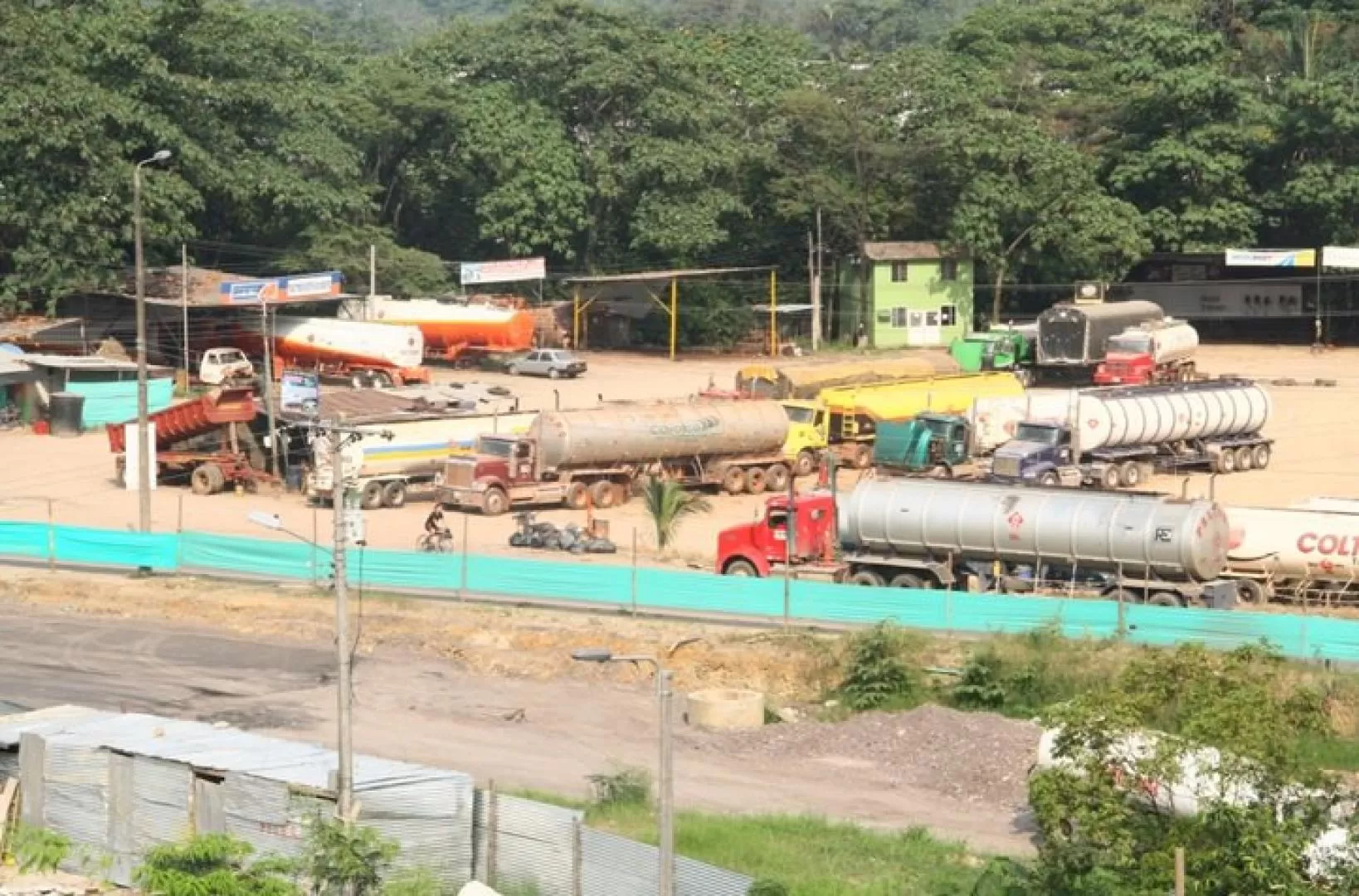 Iniciarán el desalojo a los invasores del anillo vial y que han deteriorado parte de las obras ya ejecutadas en la doble calzada.