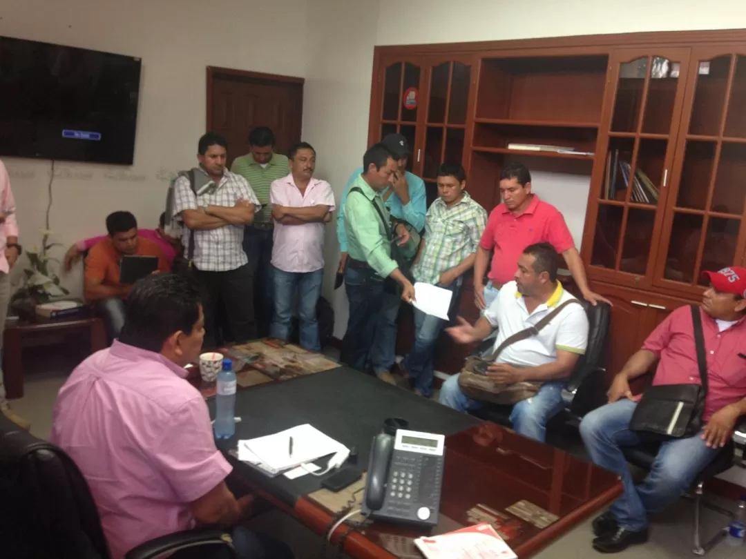 El Alcalde de Yopal, Jorge García Lizarazo, se reunió con los líderes comunales de Asojuntas, del corregimiento El Morro, y acordaron el levantamiento del paro este miércoles a partir de la 1:00 de la tarde.