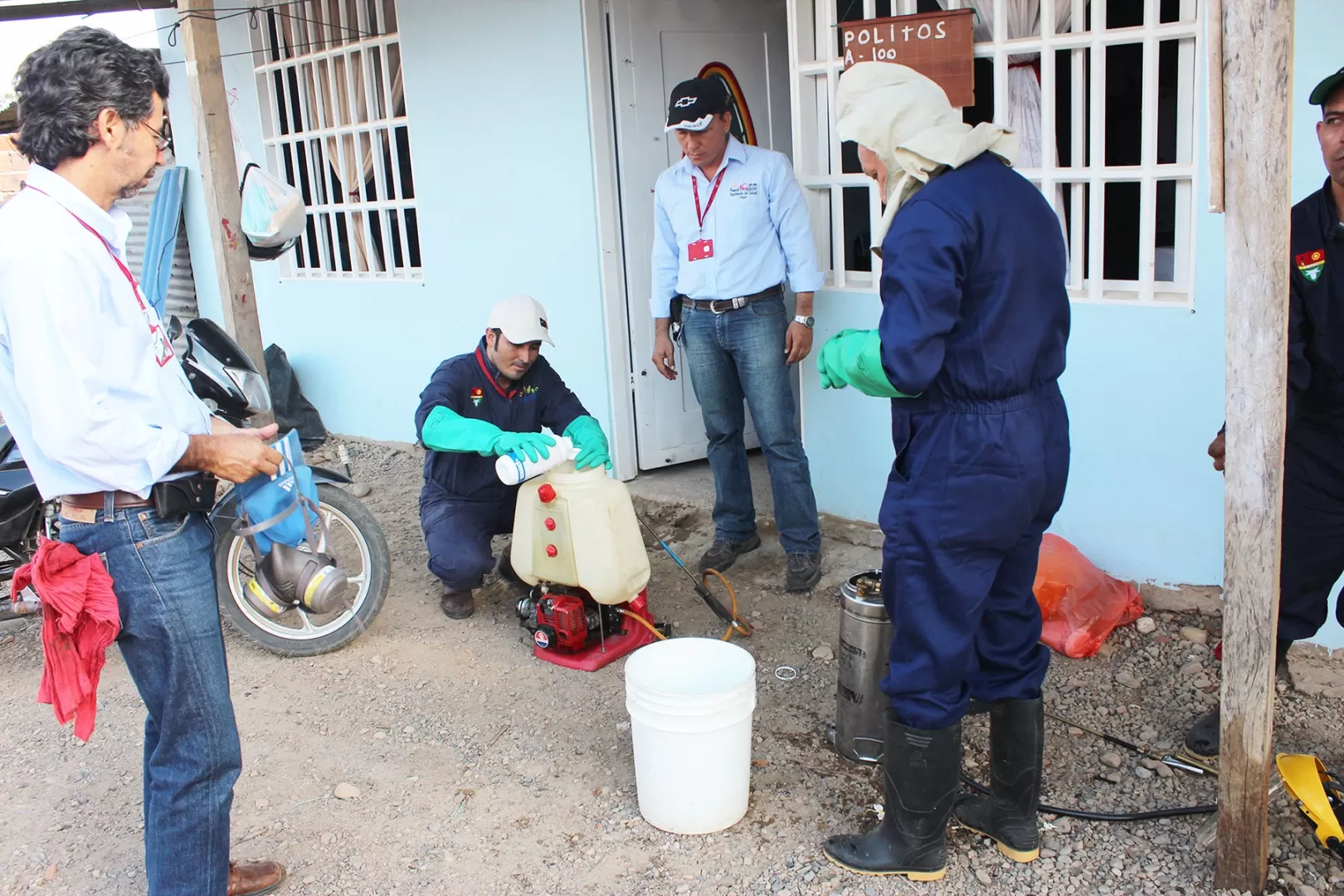 La secretaria de salud de Yopal realizó fumigación a viviendas afectas por brote de pulgas.
