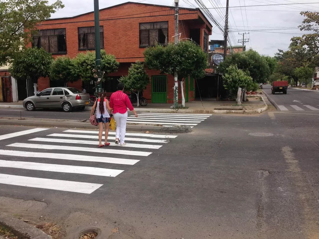 Con el inicio del año 2015 también comenzaron el remarcado de cebras viales de cada una de las intersecciones semafóricas en Yopal Casanare.