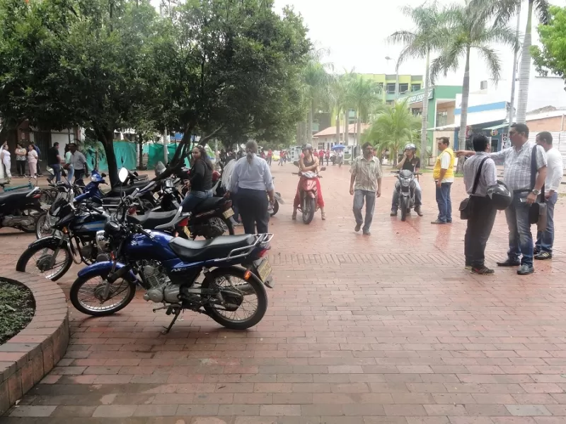 Operativo en el parque Ramón Nonato Pérez de Yopal, Casanare.