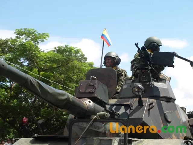Desfile militar realizado en Arauca el 7 de agosto de 2011.