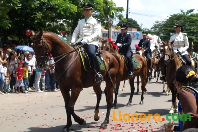 Desfile militar realizado en Arauca el 7 de agosto de 2011.