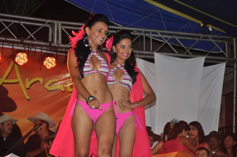 Galyna Tavera y Cindy Sucerquia.