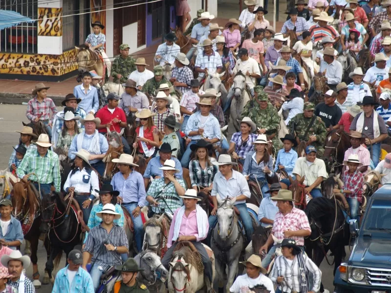El desfile de apertura del día de la araucanidad.